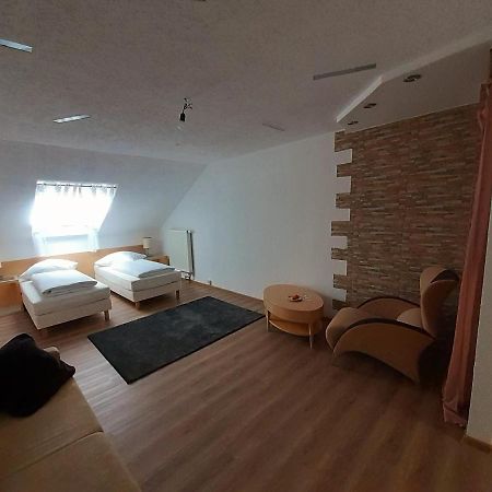 Apartment City Metzingen ロイトリンゲン エクステリア 写真