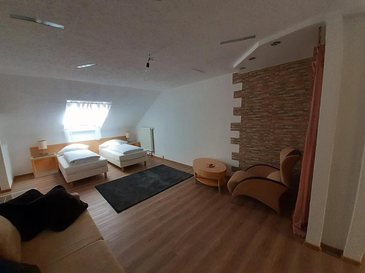 Apartment City Metzingen ロイトリンゲン エクステリア 写真